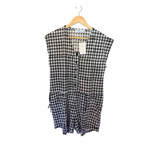 Passion Lillie Houndstooth Honey
Organic Jumpsuit Size Large, NEW - Picture 4 of 8